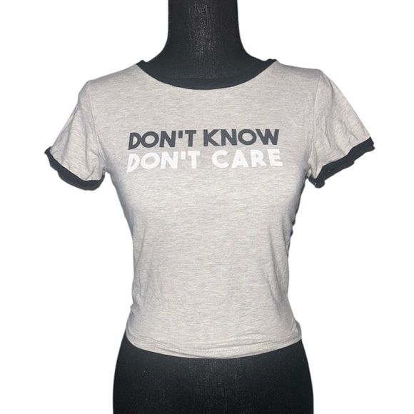 Streetwear Society Tops - 5/25$ ✨ Don’t know Don’t Care Graphic Crop Tee🩶🖤